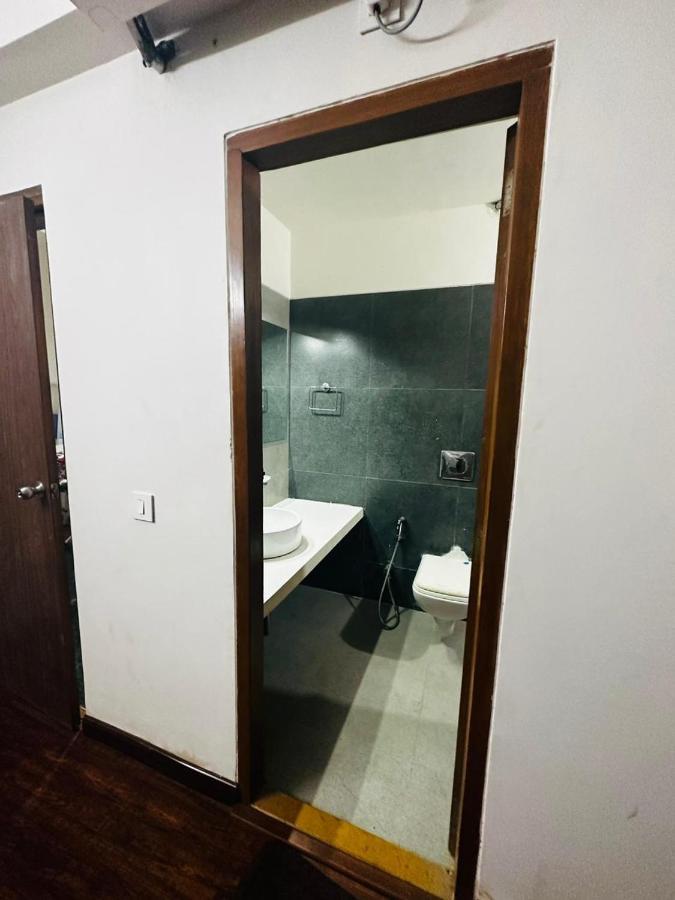 River Front Property أحمد أباد المظهر الخارجي الصورة