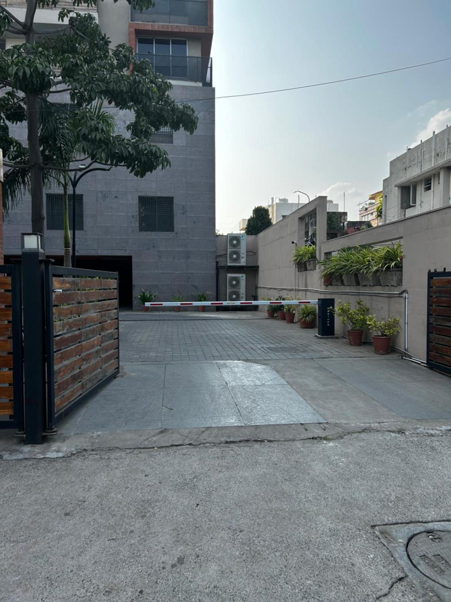 River Front Property أحمد أباد المظهر الخارجي الصورة